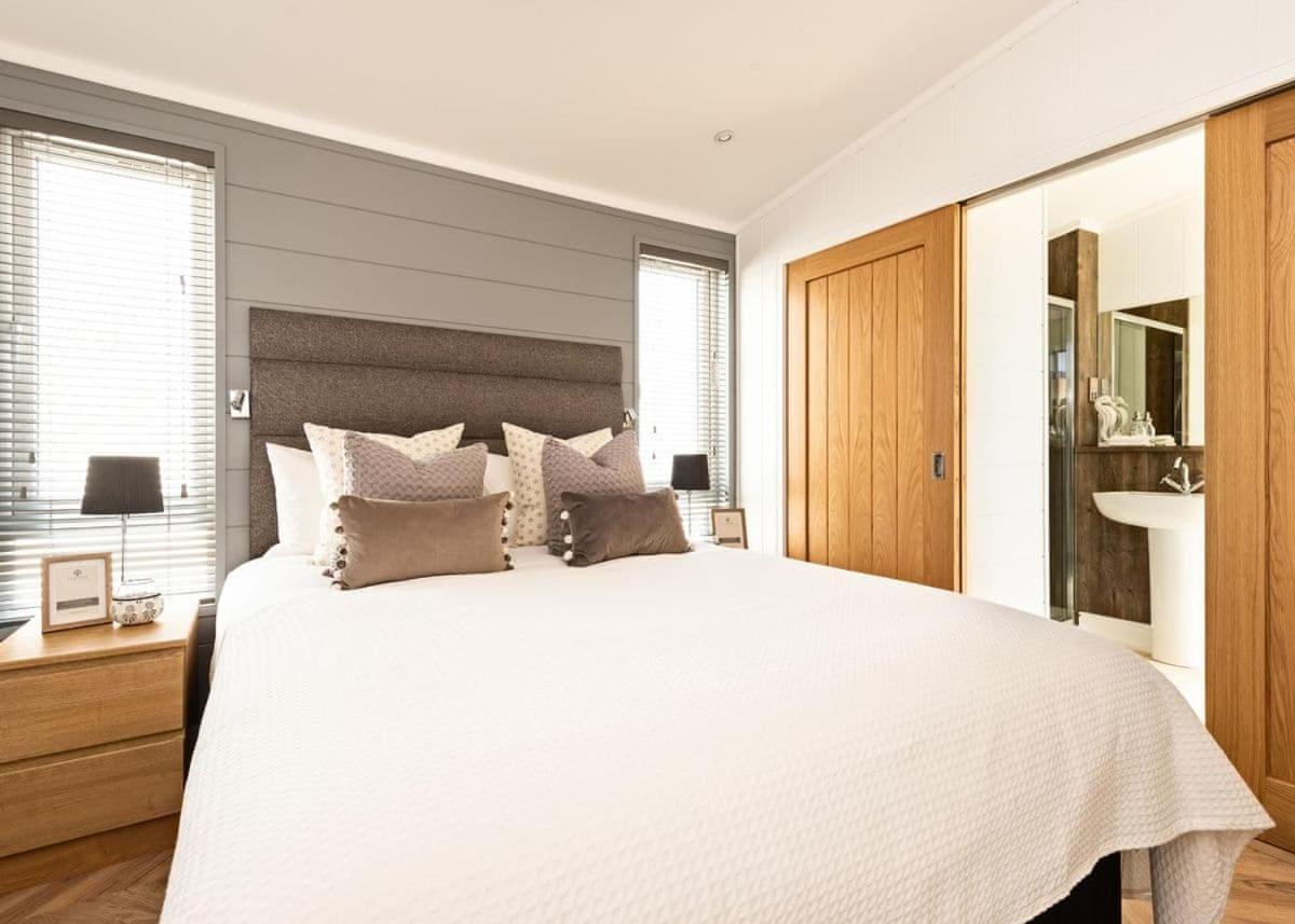 Midsomer Lodges Pilton Экстерьер фото