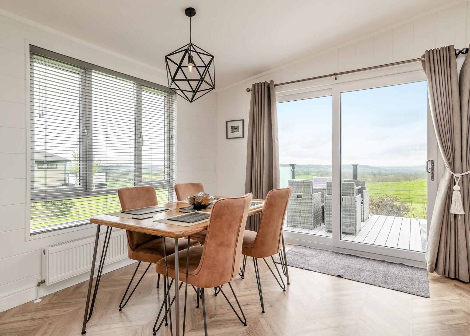 Midsomer Lodges Pilton Номер фото