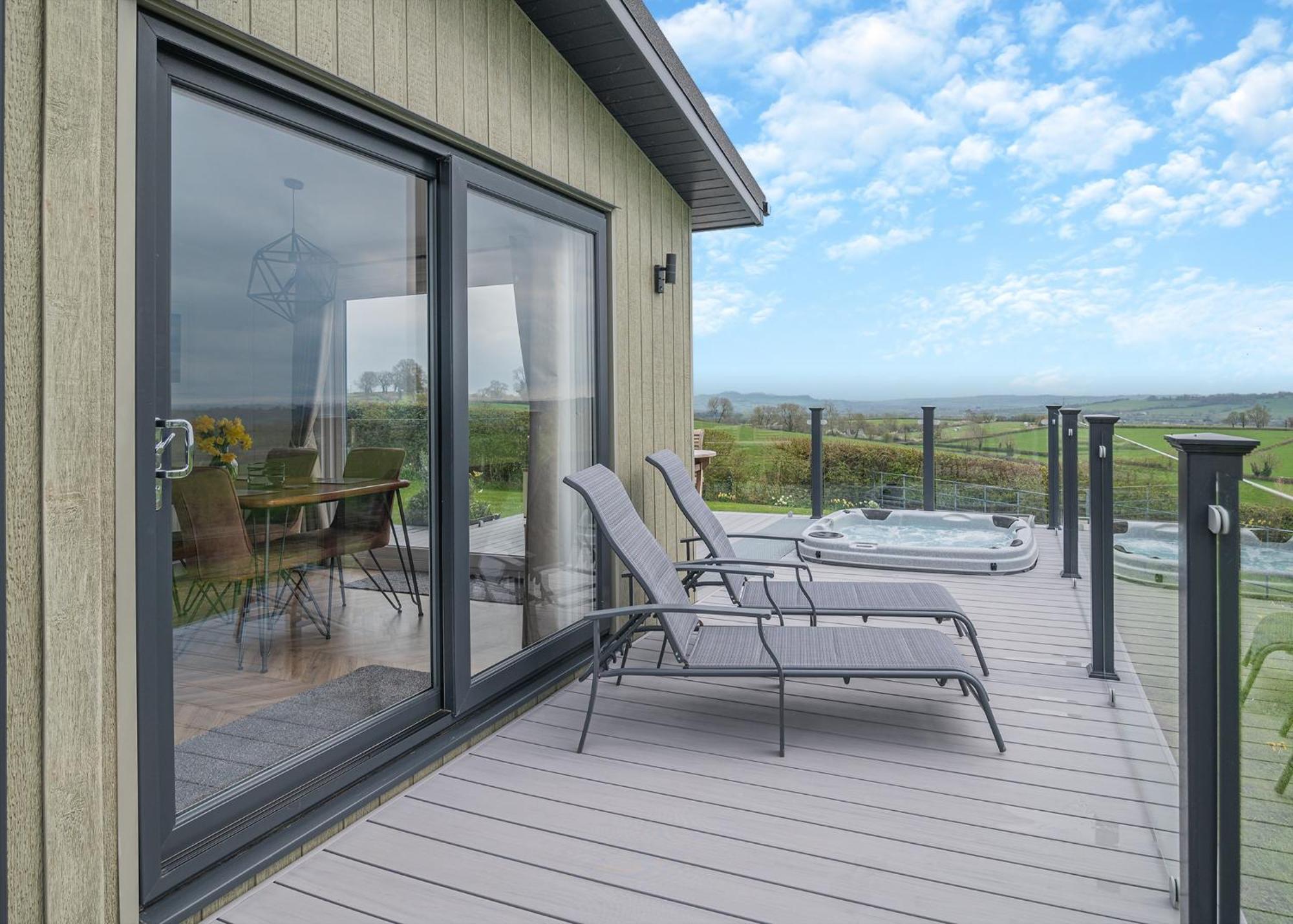 Midsomer Lodges Pilton Экстерьер фото